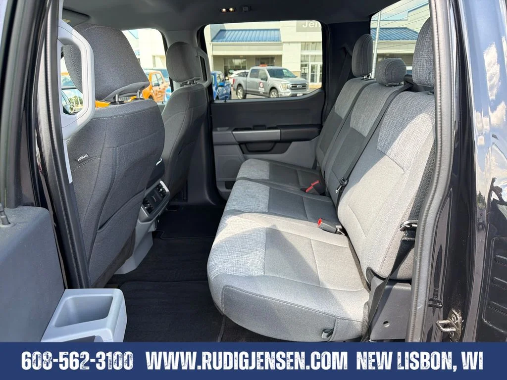 Used 2021 Black Ford XLT image 23