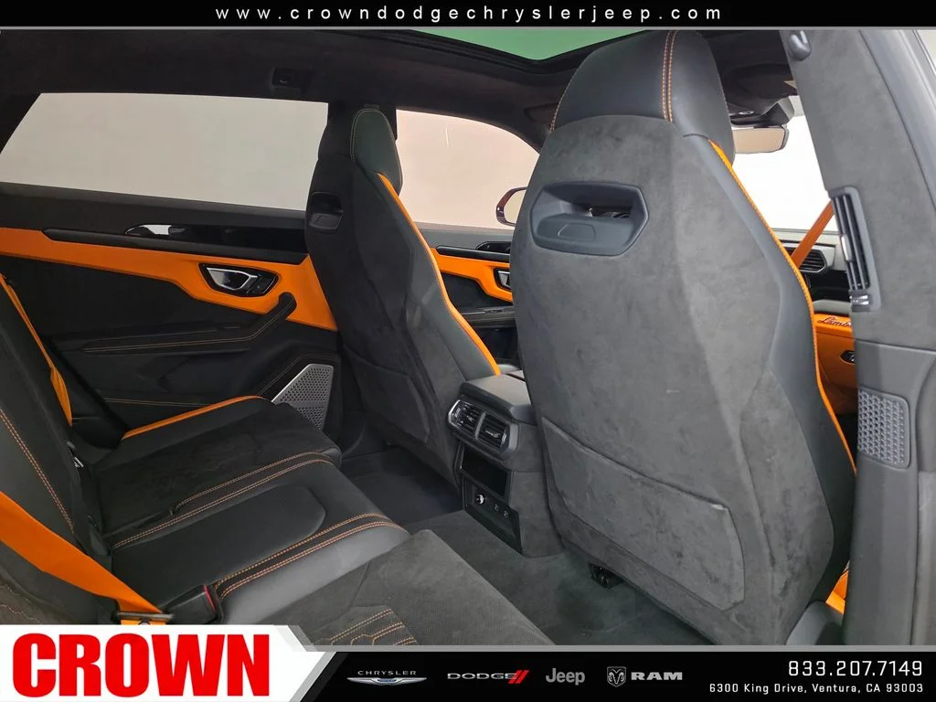Used 2024  Lamborghini S image 26