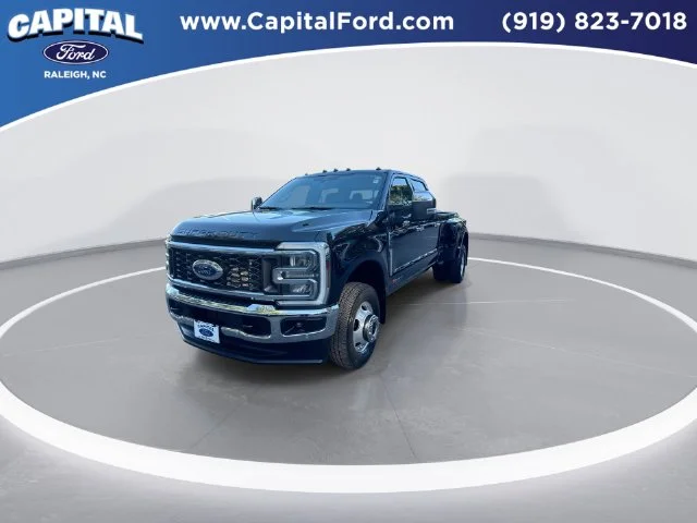 Used 2025 Black Ford King Ranch image 4