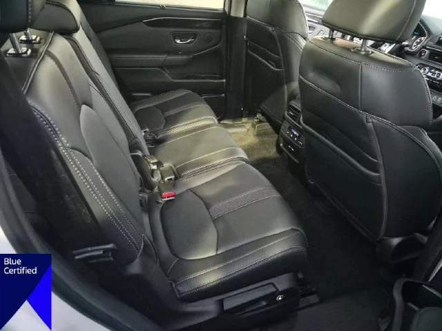 Used 2025  Honda EX-L image 32