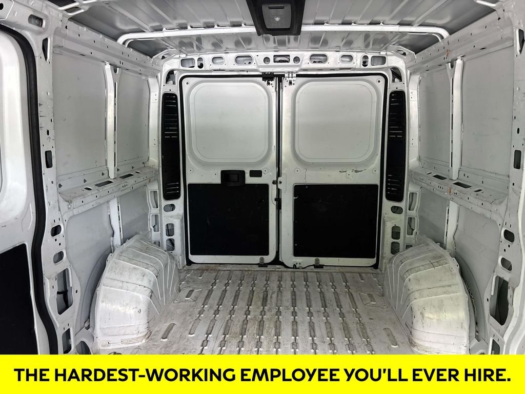 Used 2025 White Ram Base image 26
