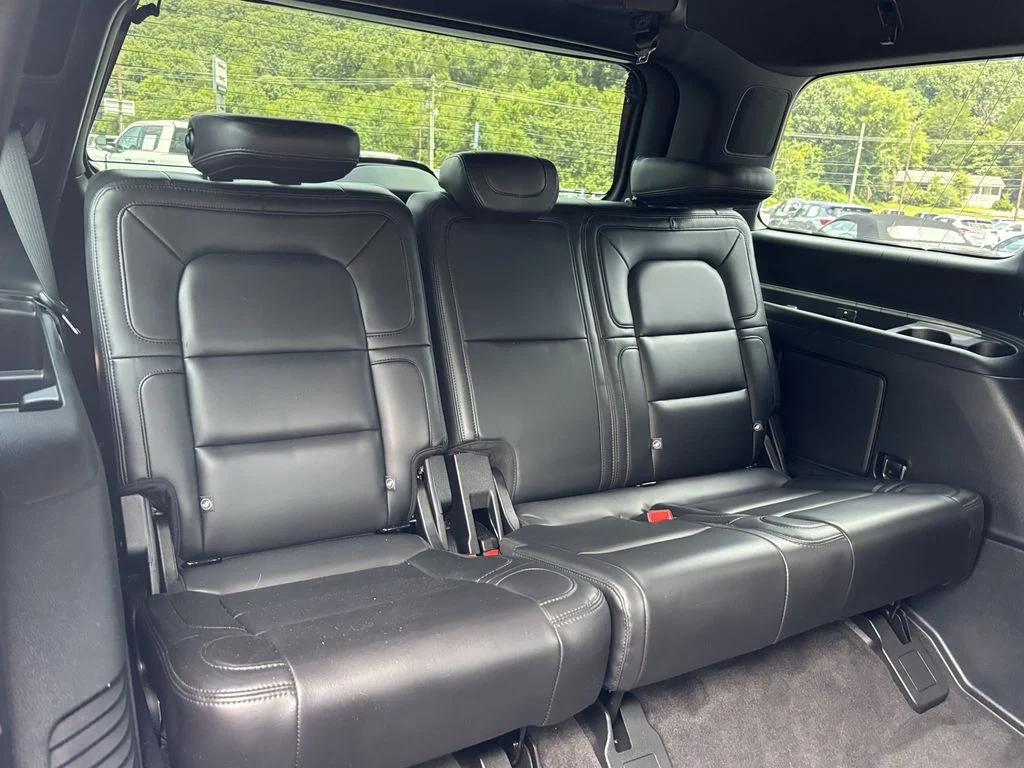 Used 2020 Black Lincoln Reserve image 21