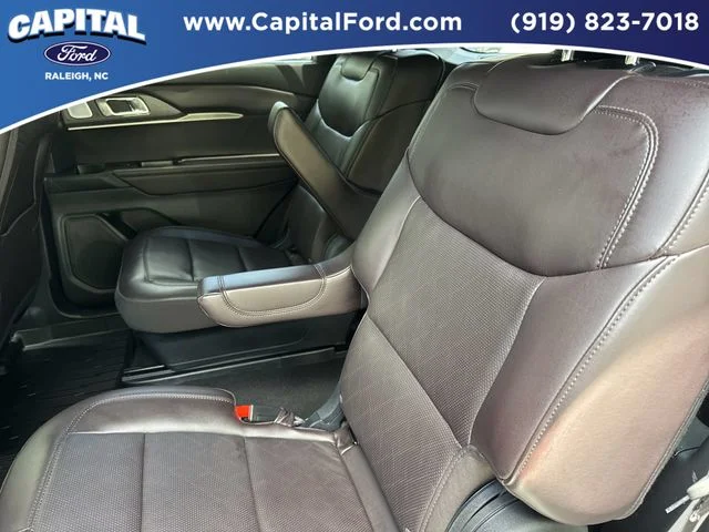 Used 2025 Gray Ford Platinum image 18