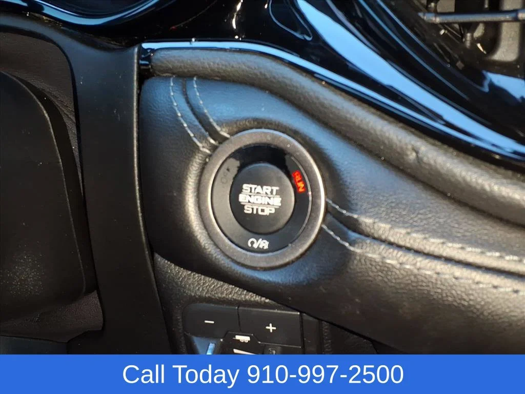 Used 2023 Black Dodge SXT Launch Edition RWD image 22