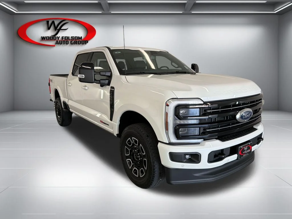 New 2026 Star White Metallic Tri-Coat Ford F-250® Platinum® image 3
