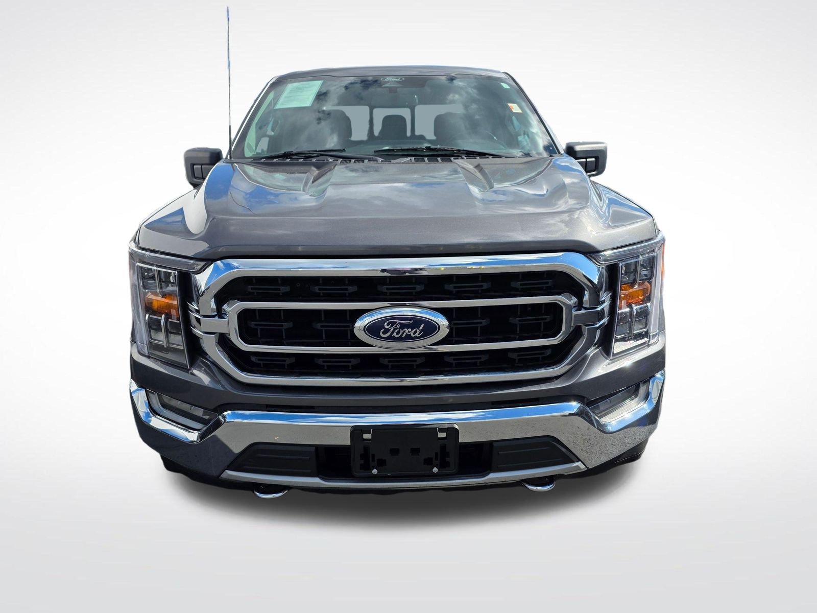 Used 2021 Gray Metallic Ford XLT image 2