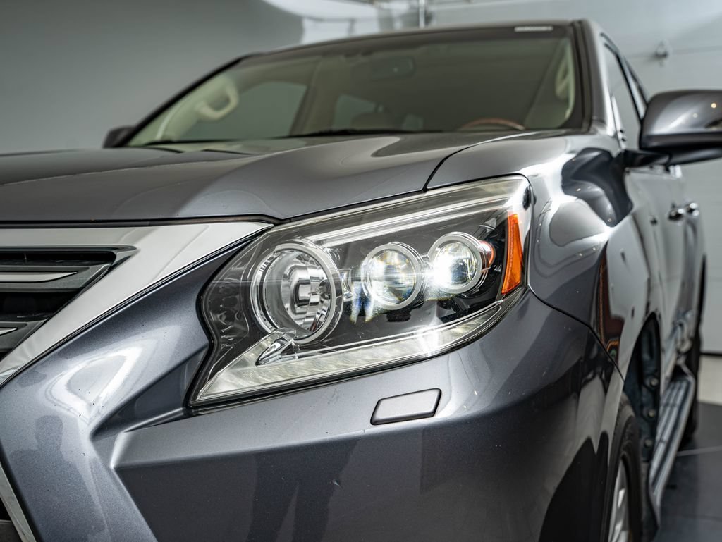 Used 2016 Nebula Gray Pearl Lexus 460 image 13