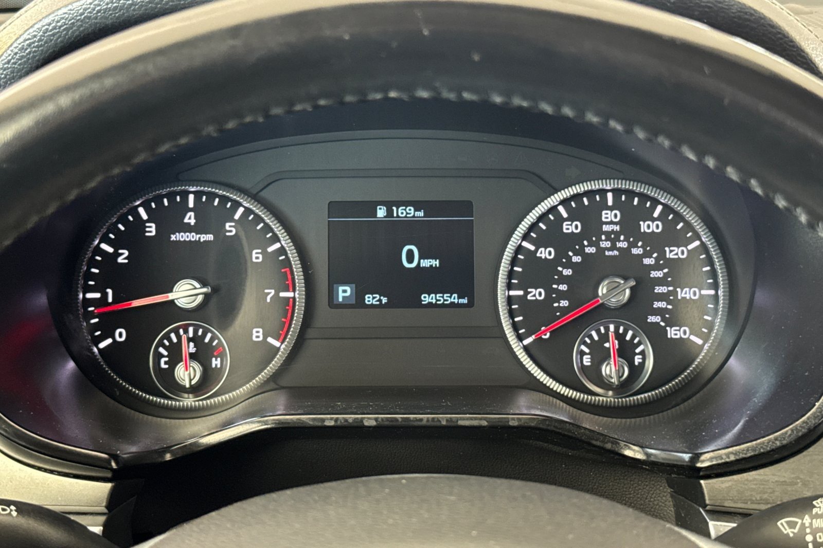 Used 2022 GRAY Kia LX image 24