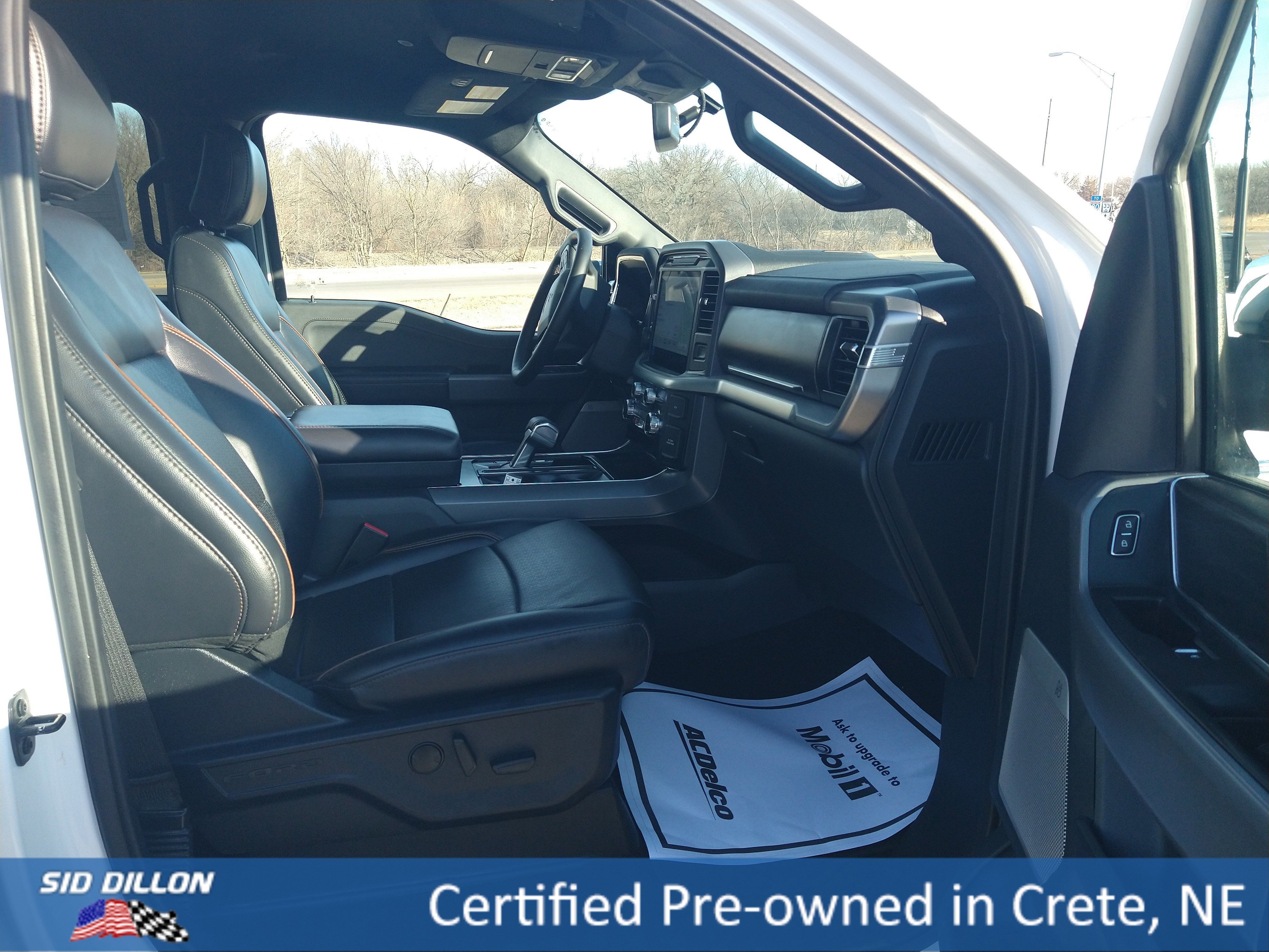 Used 2025 OXFORD WHITE Ford LARIAT image 4