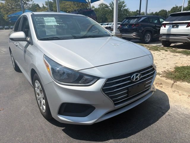 Used 2020 Olympus Silver Metallic Hyundai SE image 1