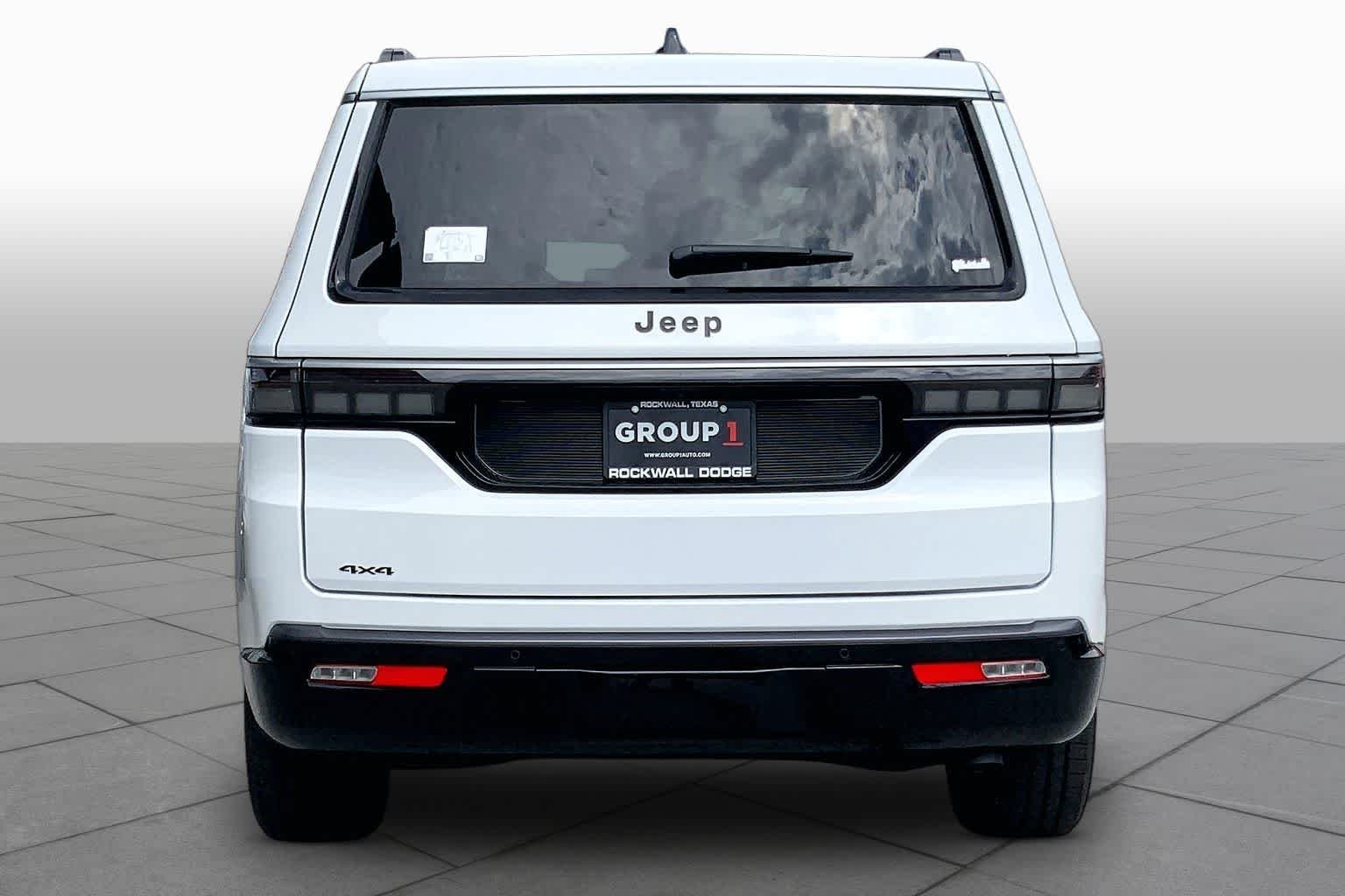 New 2026 Bright White Clear-Coat Exterior Paint Jeep  image 4