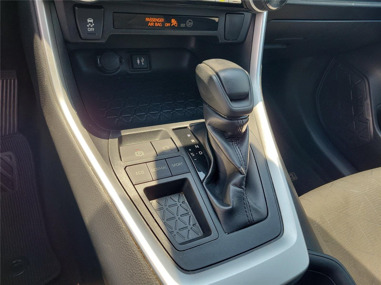 Used 2019 Magnetic Gray Metallic Toyota XLE image 33