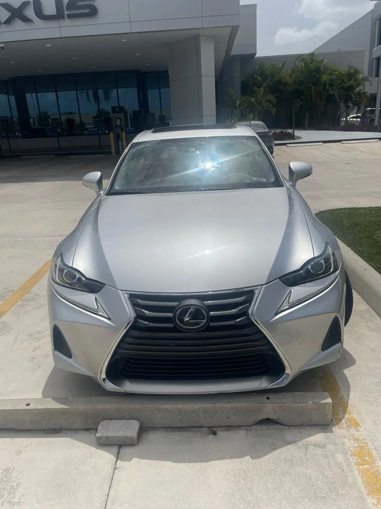 Used 2019 Liquid Platinum Lexus 300 image 4