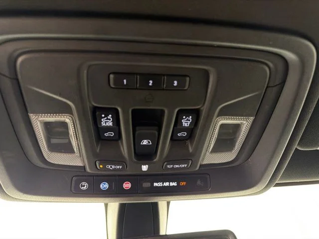 Used 2022 Black Chevrolet High Country image 27