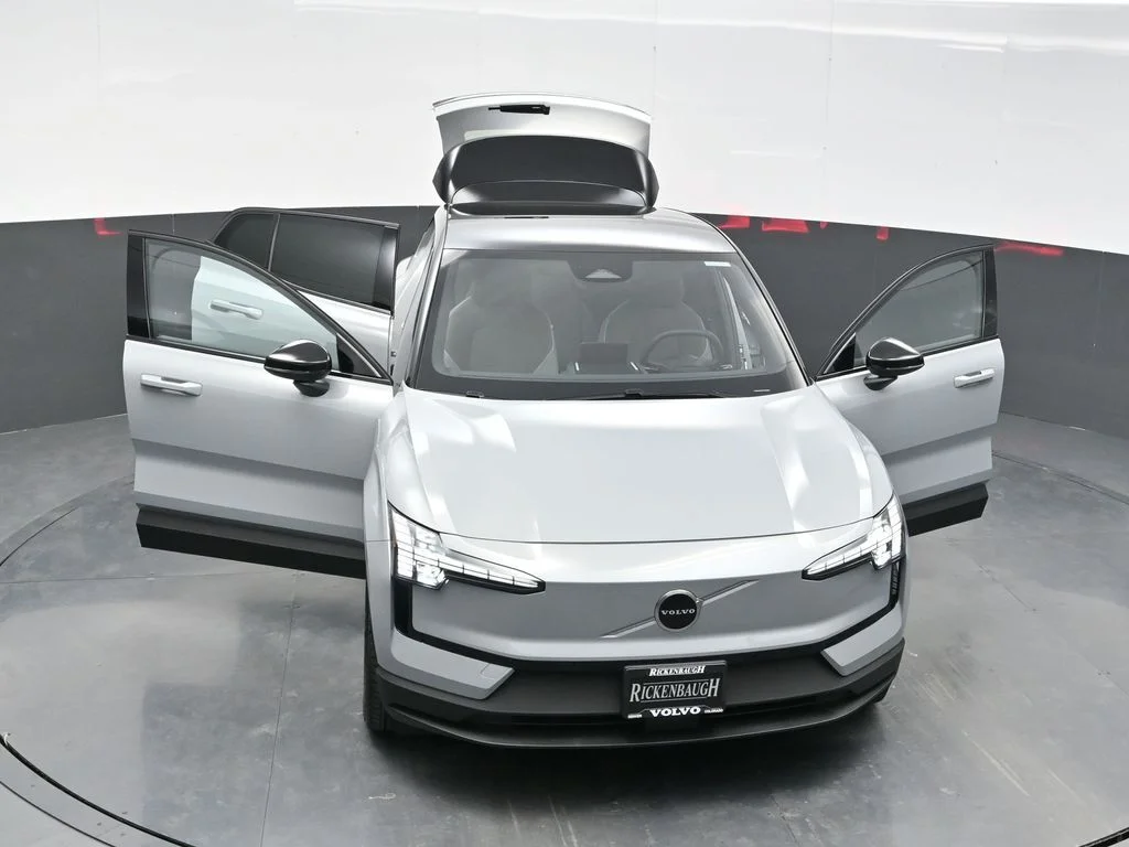 New 2026 Vapour Grey Volvo Twin Motor Performance Plus image 35