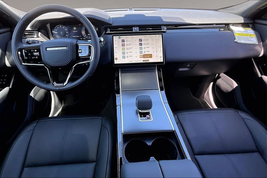 New 2026 SANTORINI BLACK Land Rover S image 5