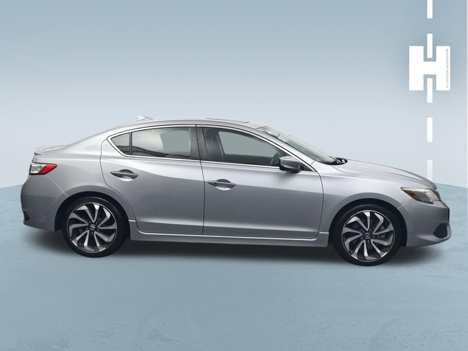 Used 2018 Silver Metallic Acura Special Edition image 3