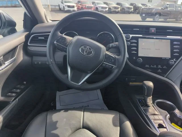 Used 2019 Off-white Toyota XSE V6 image 16