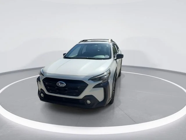 Used 2023 White Subaru Onyx Edition XT image 3