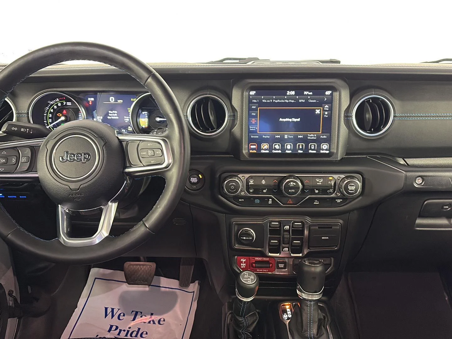 Used 2023 Silver Zynith Clearcoat Jeep Rubicon image 20