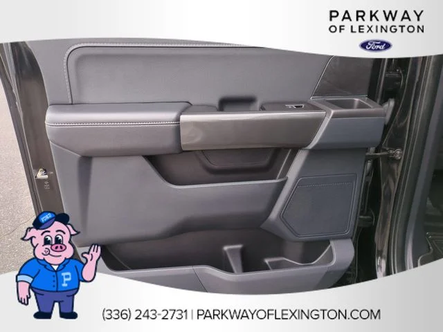 Used 2023 Black Ford XLT image 27