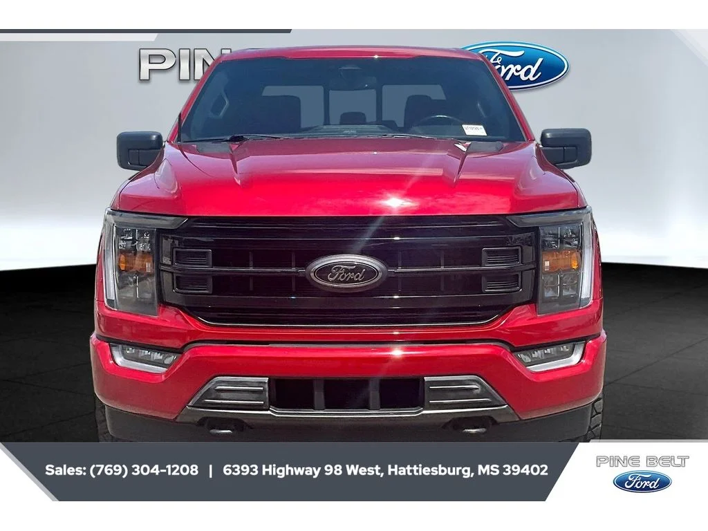 Used 2022 Rapid Red Metallic Tinted Clearcoat Ford XLT image 3