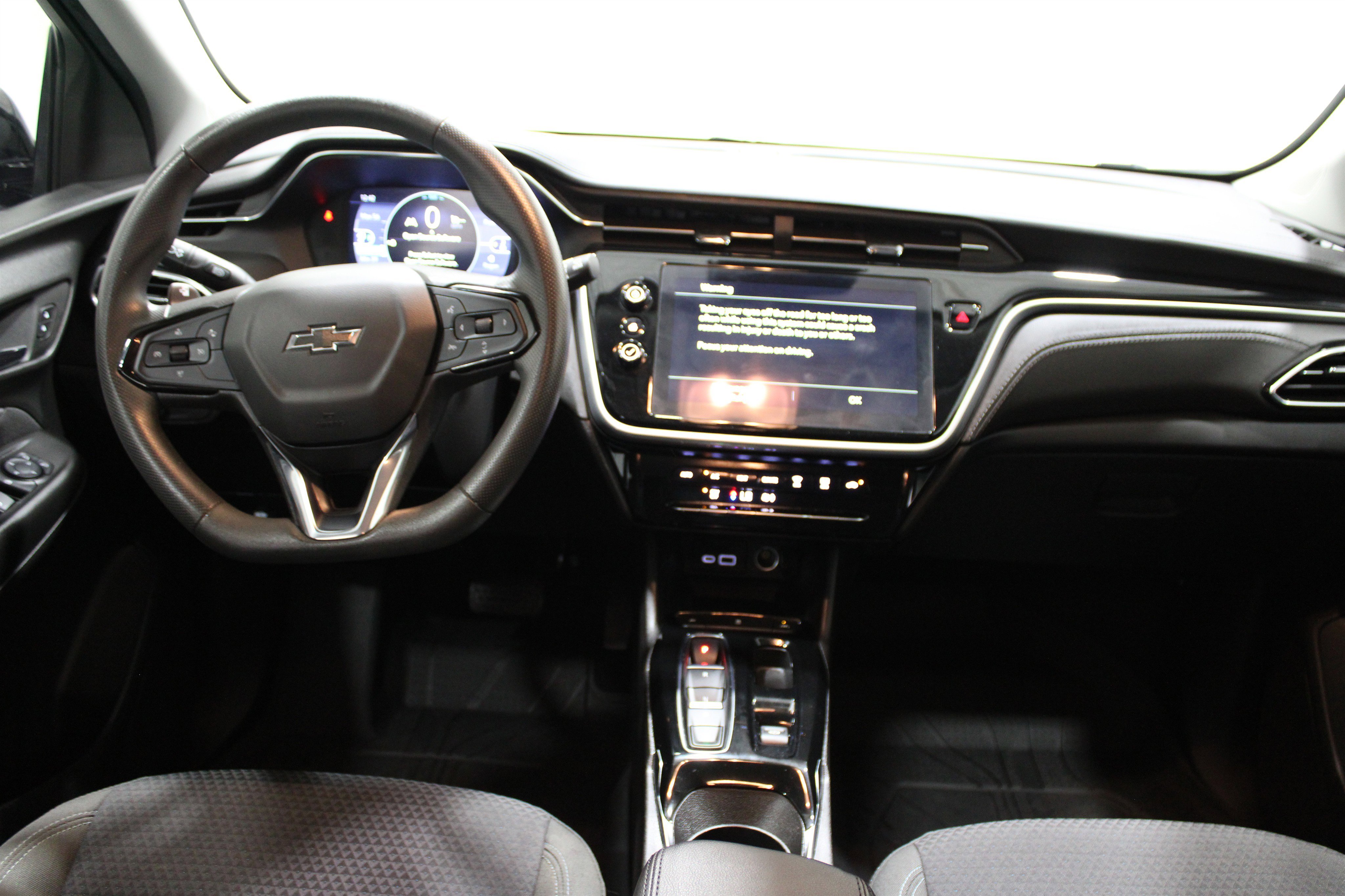 Used 2023 Chevrolet Bolt EUV LT with VIN 1G1FY6S07P4174033 for sale in Wichita, KS