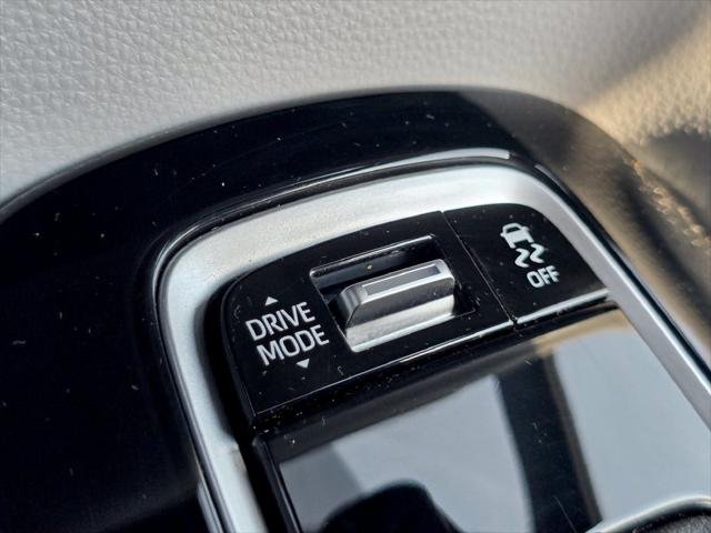 Certified Used 2024 CELESTITE GRAY ME. Toyota  image 8