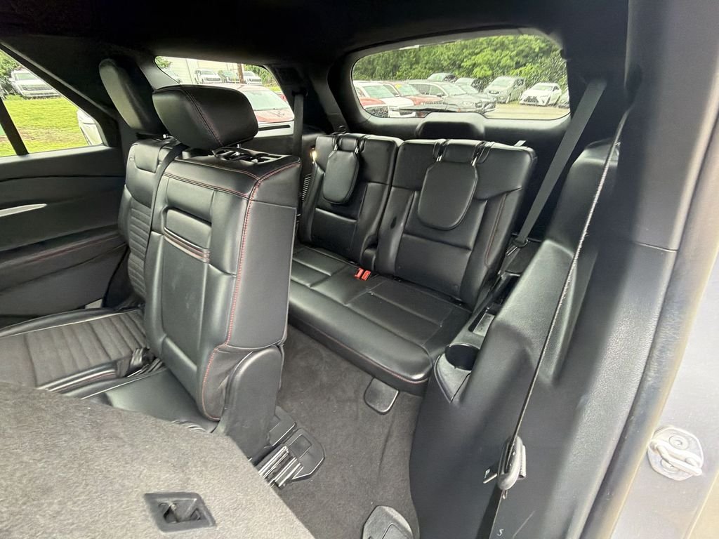Certified Used 2025 Gray Ford ST-Line image 23