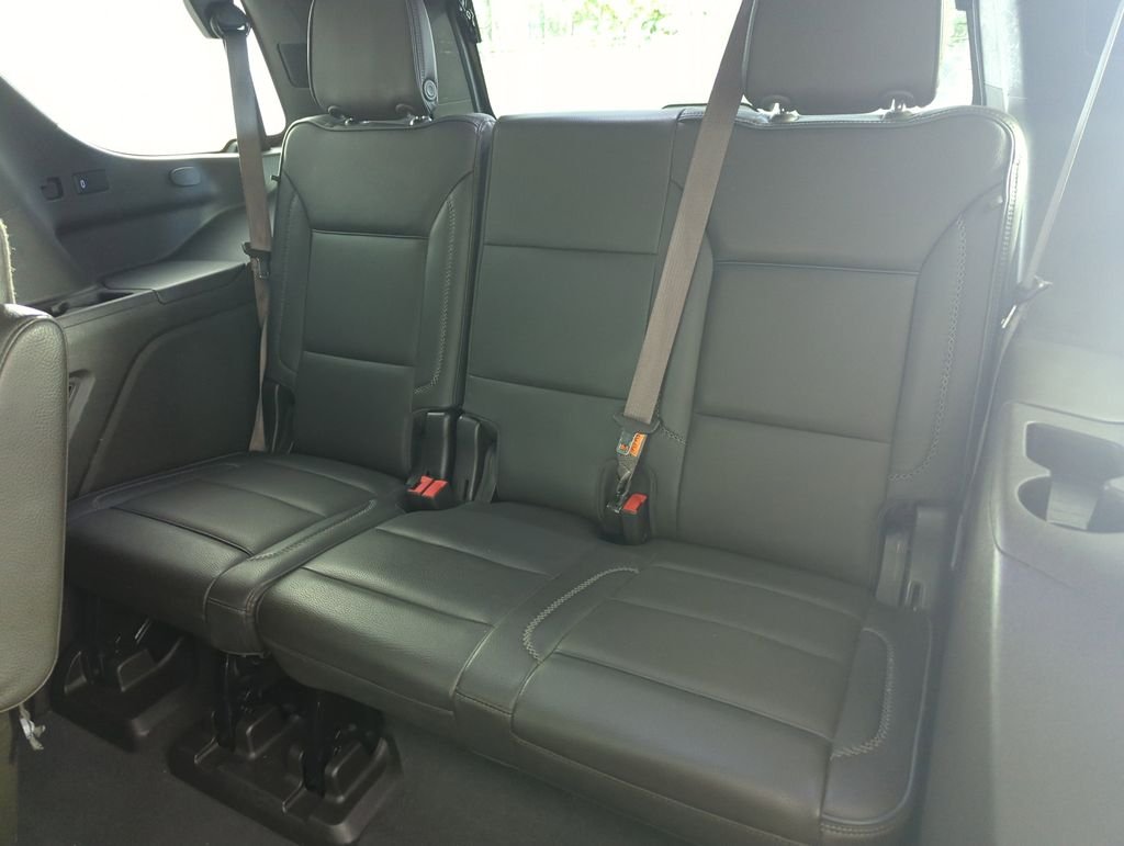 Used 2023 White GMC Denali image 29