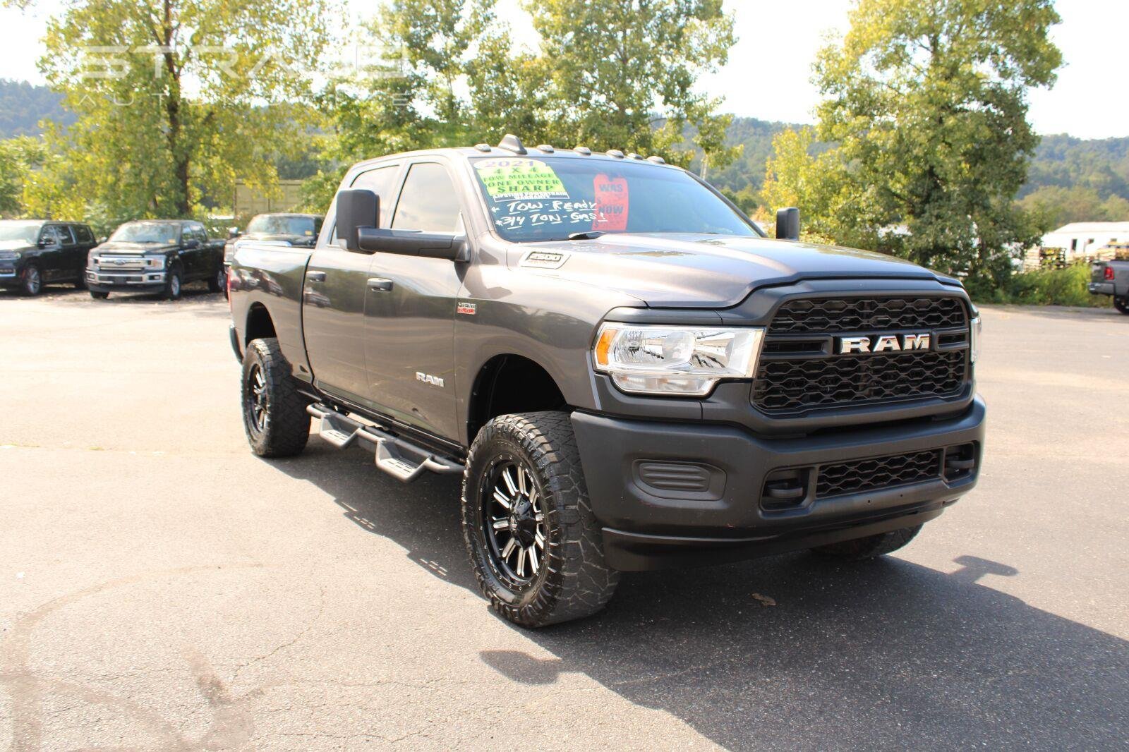 Used 2021 Granite Crystal Metallic Clearcoat Ram Tradesman image 2