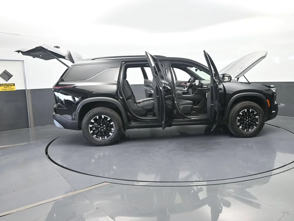 Used 2025 Mosaic Black Metallic Chevrolet Z71 image 99