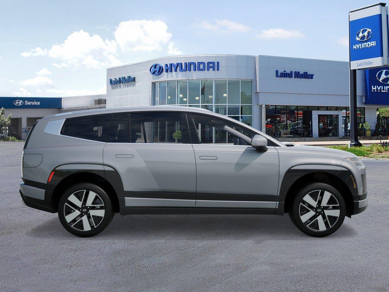 View vehicle photo 7