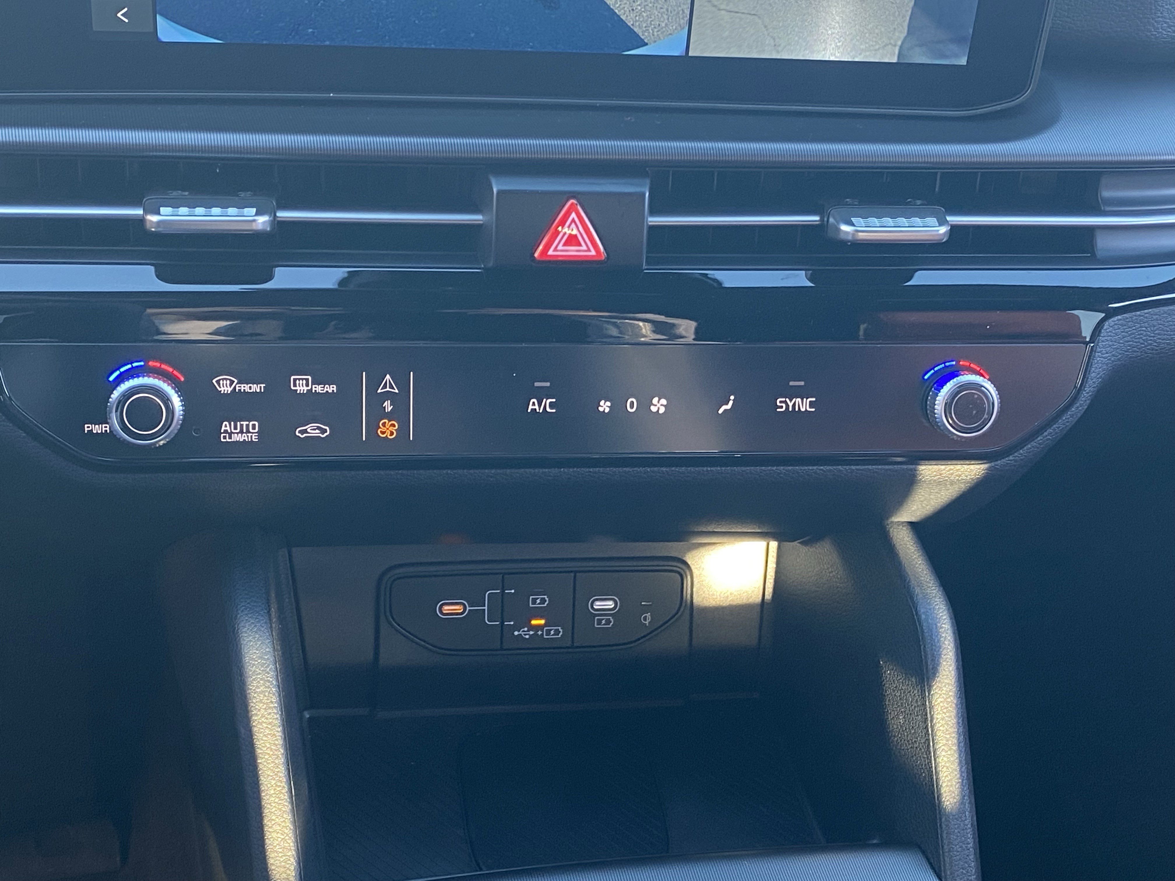 New 2026 Glacial White Pearl Kia SX Prestige image 27