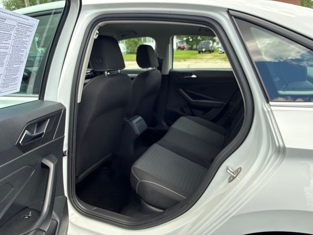 Used 2025 White Volkswagen 1.5T S image 27