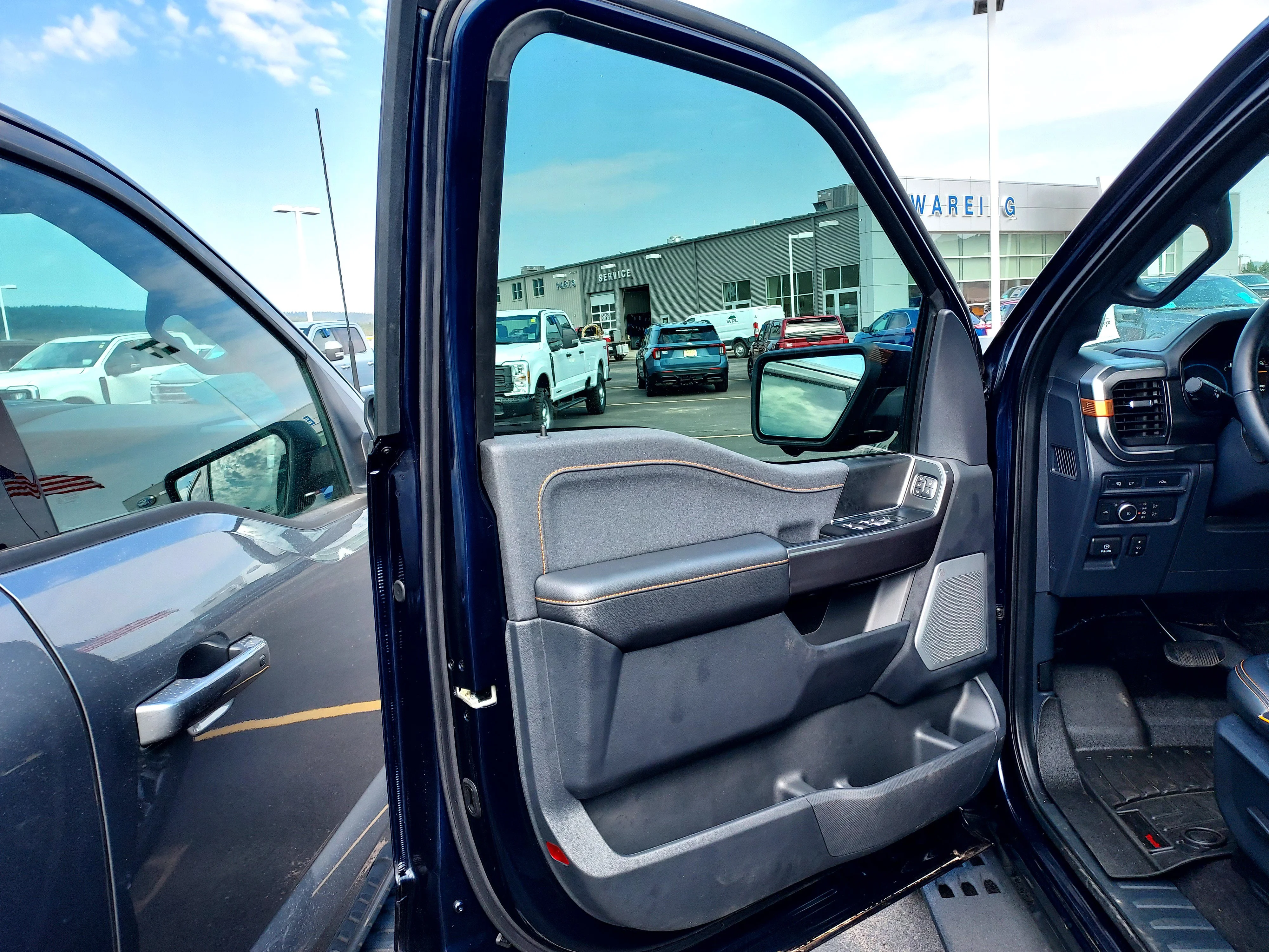 Used 2022 Antimatter Blue Metallic Ford Tremor image 12