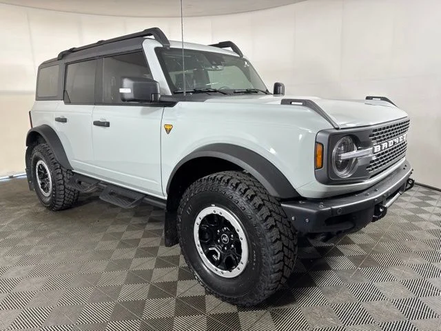 2023 Ford Bronco Badlands 4x4's photo