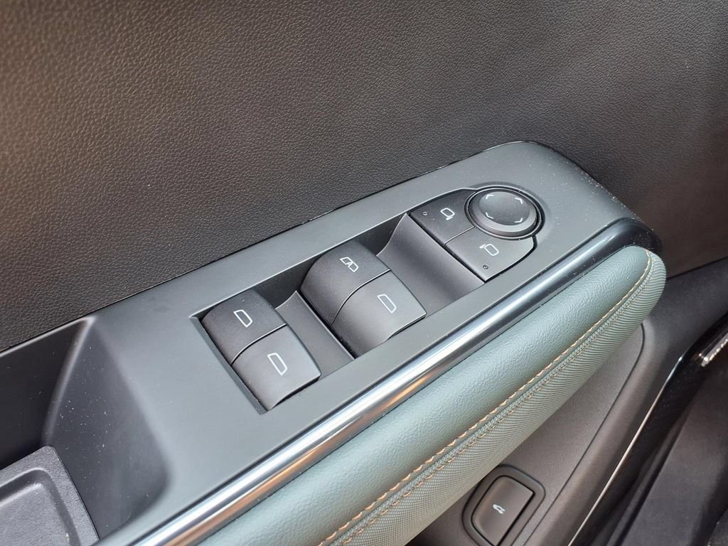 2025 GMC Acadia AT4 - Photo 12