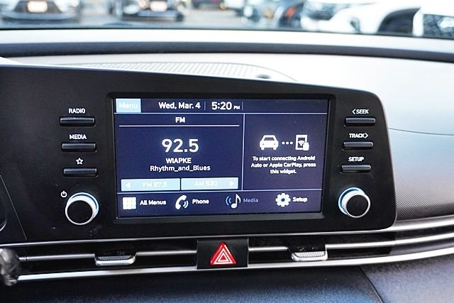 Used 2021 Gray Hyundai SE image 22