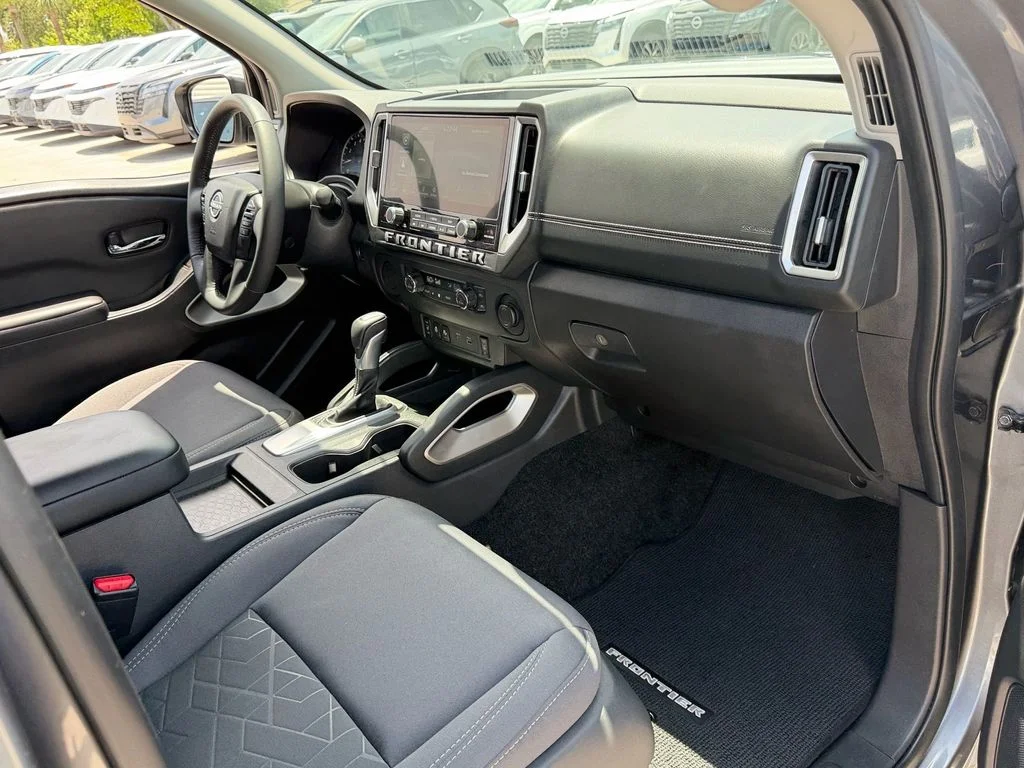 Used 2025 Gray Nissan SV image 14