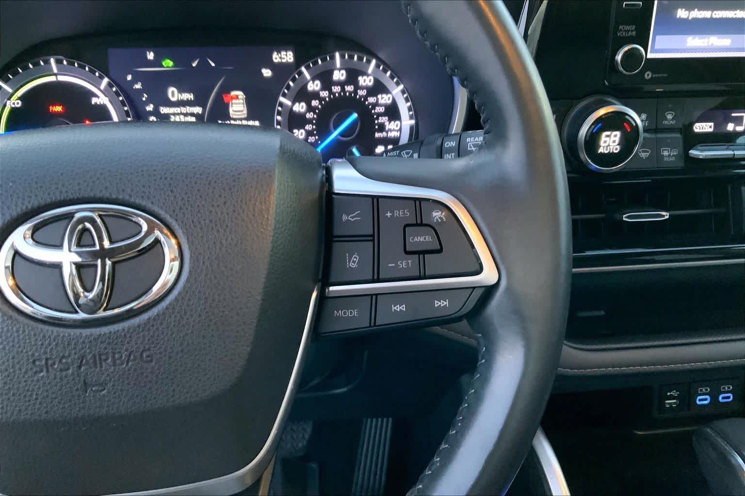 Used 2022 Midnight Black Metallic Toyota Hybrid XLE image 24