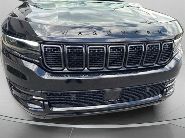 New 2025 Diamond Black Crystal Pearl-Coat Exterior Paint Jeep Series II image 4