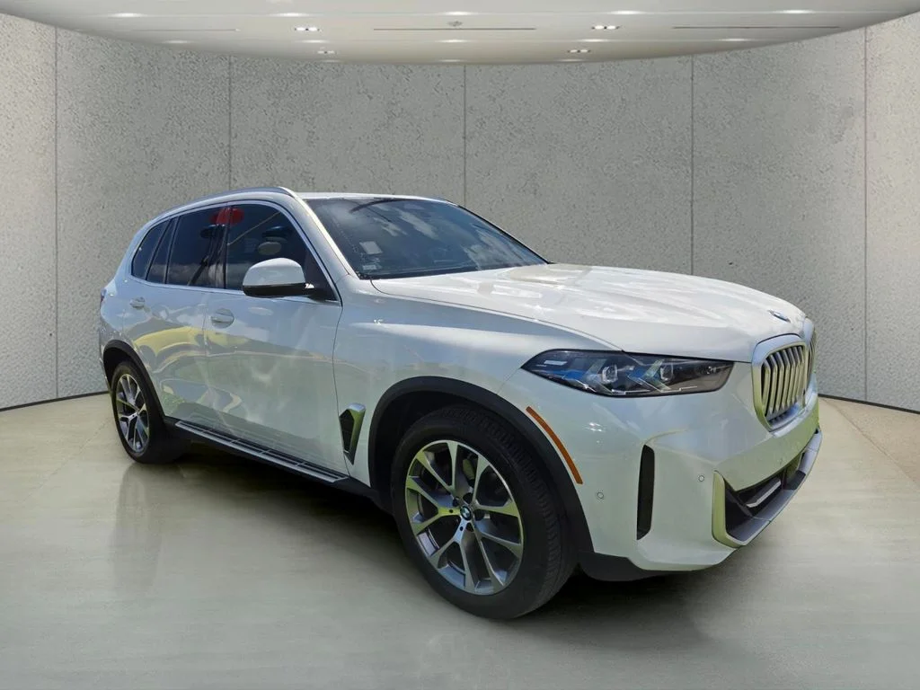Used 2026 White BMW xDrive40i image 7