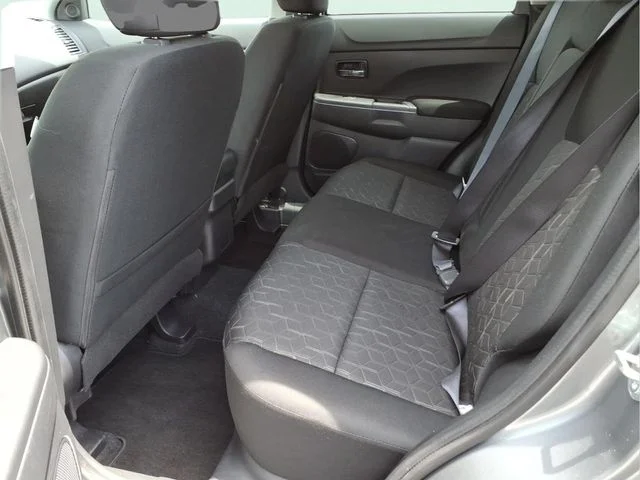 Used 2025 Gray Mitsubishi 2.0 ES image 17