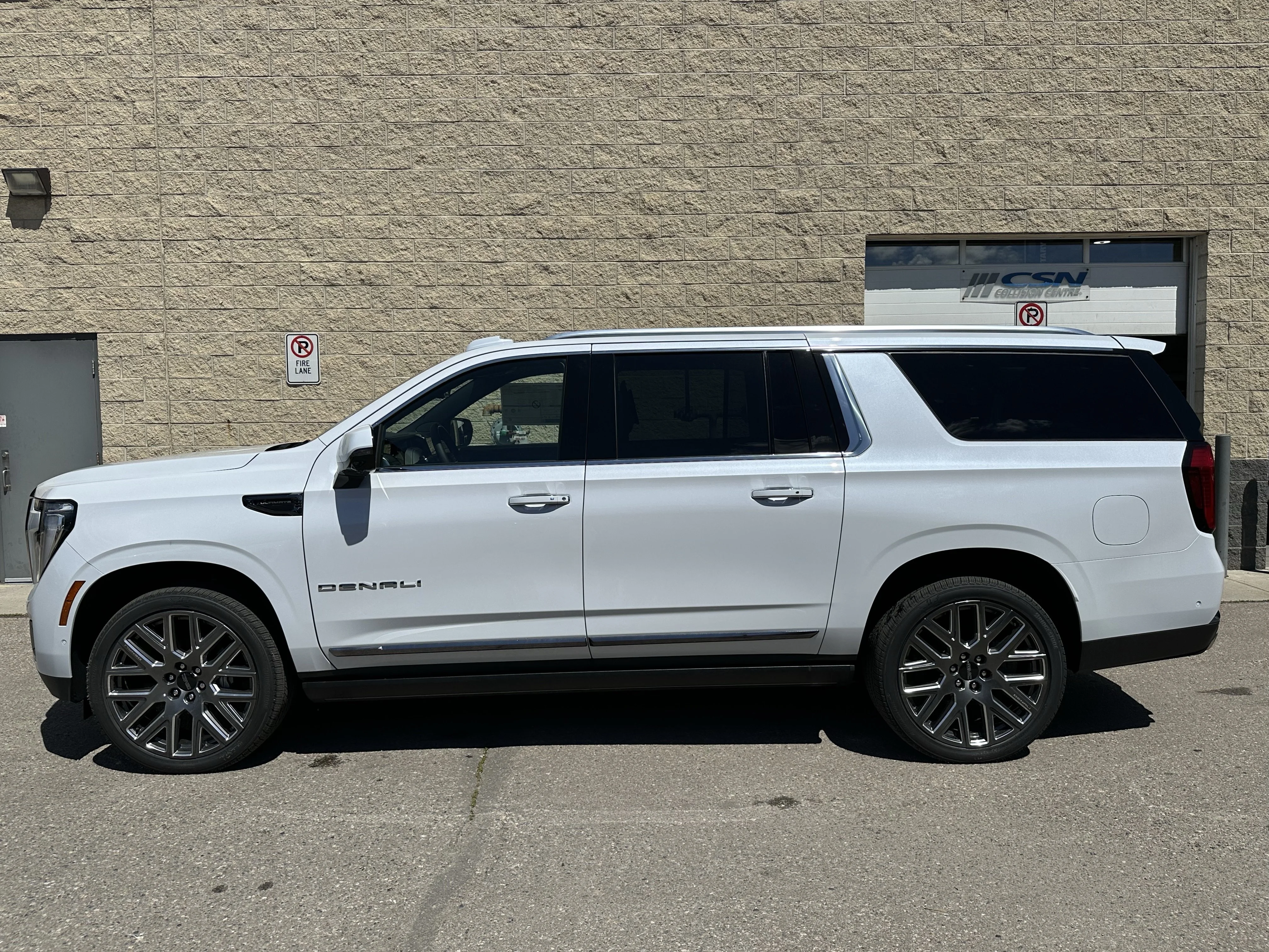 New 2026 Glacier White Tricoat GMC Denali Ultimate image 3