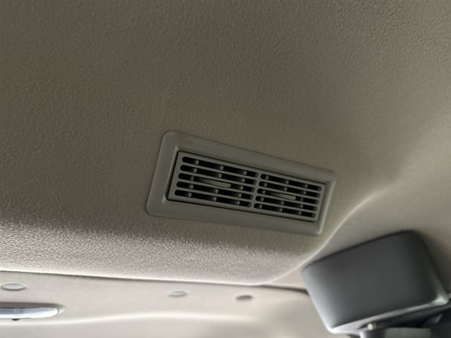 2025 Chevrolet Express Passenger LT - Photo 18