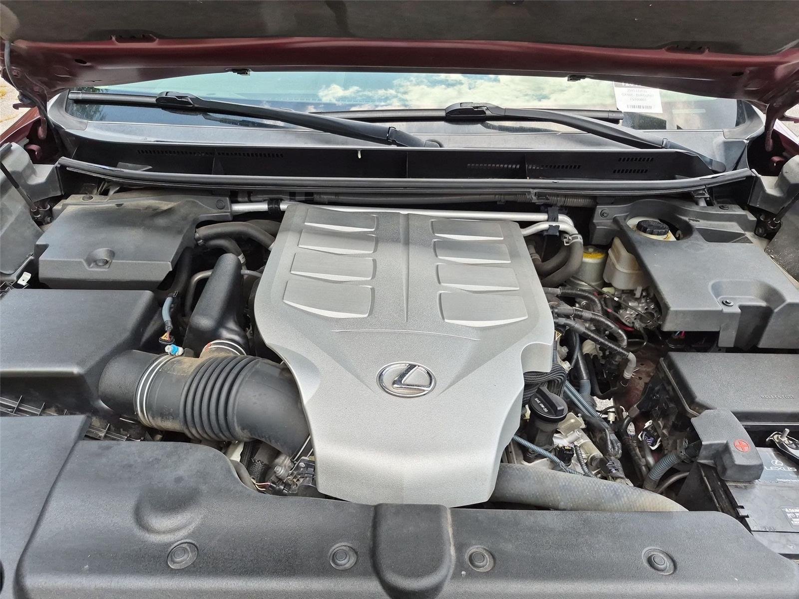 Used 2015 Claret Mica Lexus  image 40
