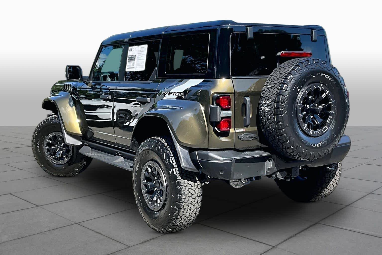 Used 2025 Shelter Green Metallic Ford Raptor image 12