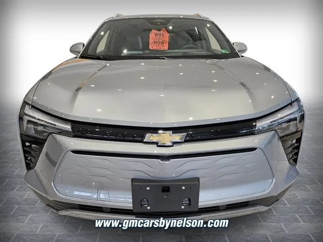 New 2025 Sterling Gray Metallic Chevrolet LT image 2