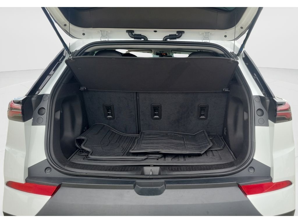 Used 2023 White Chevrolet Premier image 9